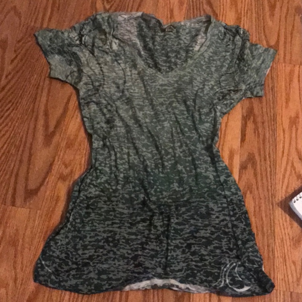 Cute t-shirt. Short sleeve green